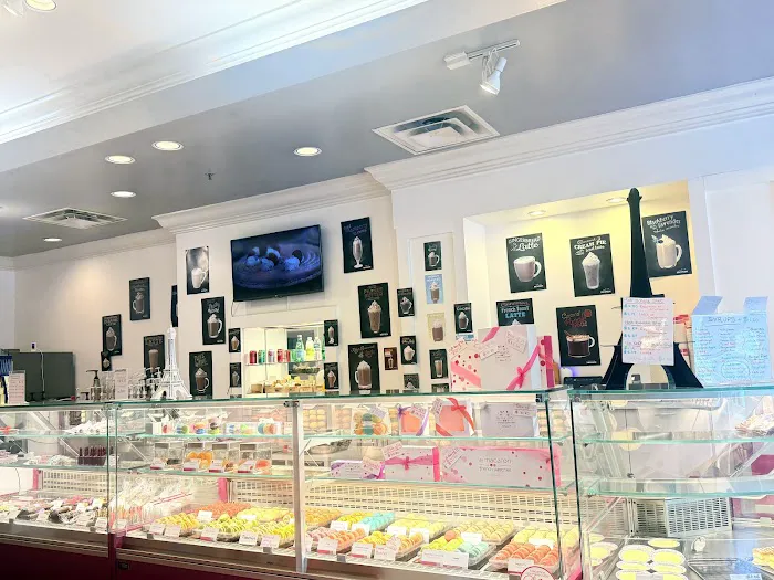 Le Macaron French Pastries Celebration Picture 3