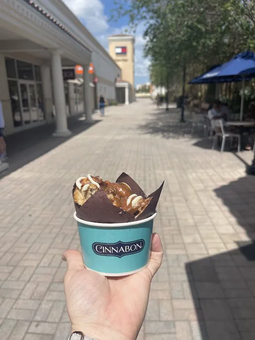 Cinnabon Picture 8