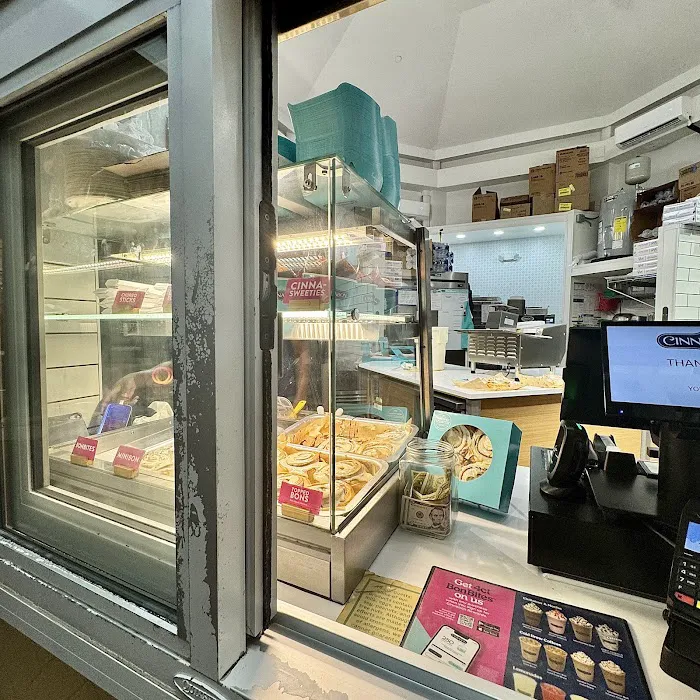 Cinnabon Picture 2