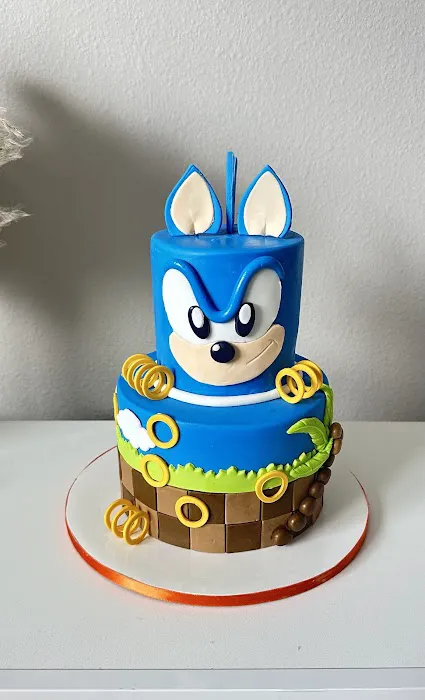 Mianas Cakes Picture 8