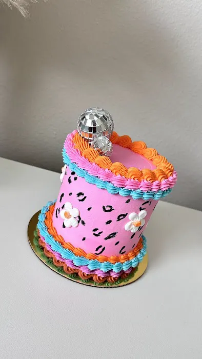 Mianas Cakes Picture 7