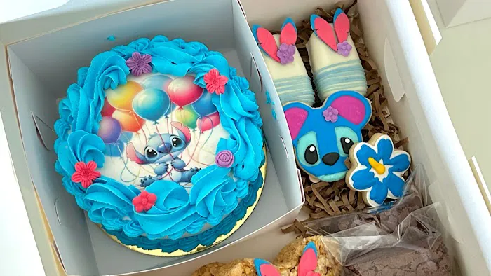 Mianas Cakes Picture 10