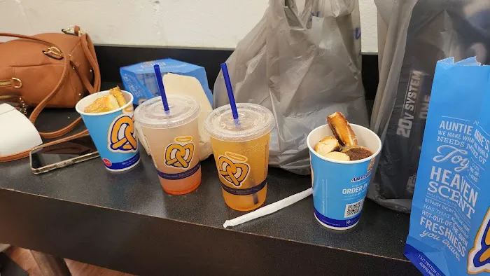 Auntie Anne's Picture 7
