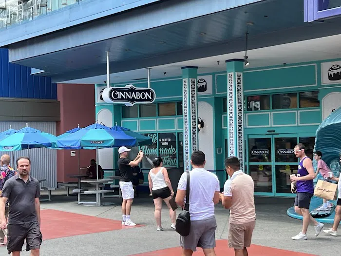 Cinnabon Picture 4