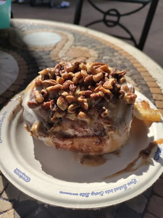 Cinnabon Picture 3