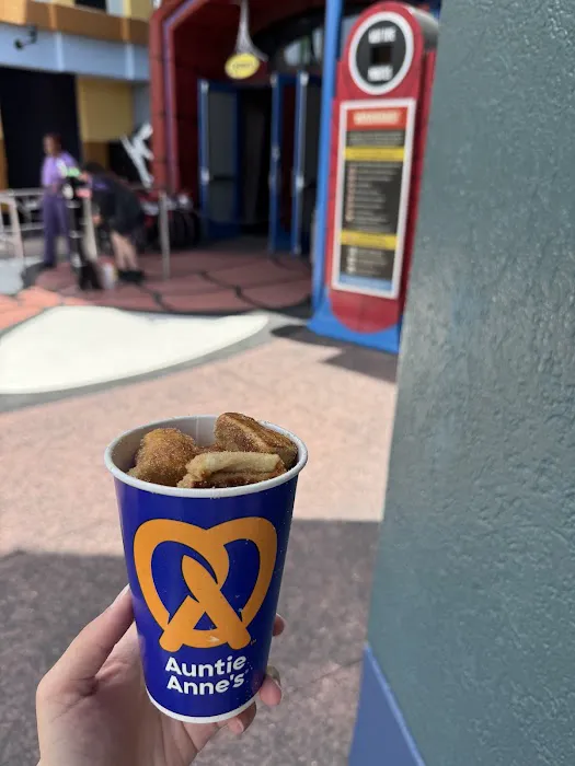 Auntie Anne's Picture 2