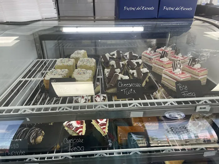 Tainos Bakery & Deli (SODO) Picture 6