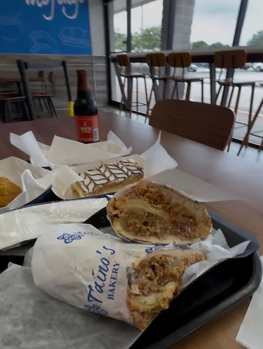 Tainos Bakery & Deli (SODO) Picture 7