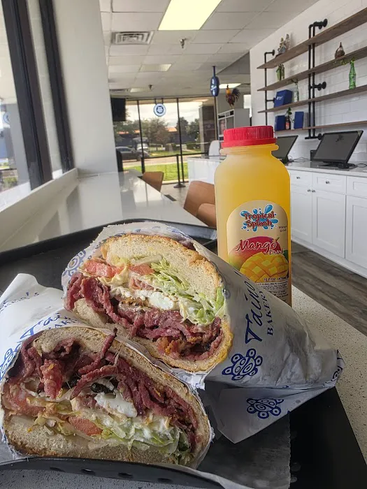 Tainos Bakery & Deli (SODO) Picture 3