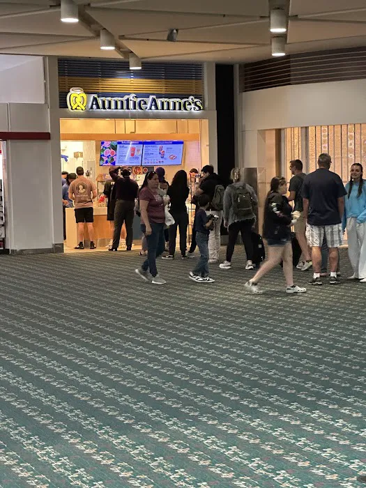 Auntie Anne's Picture 8
