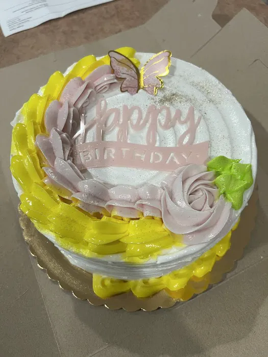 Brenda’s Cake Shop Picture 5