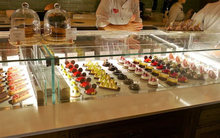 Amorette's Patisserie Picture 7