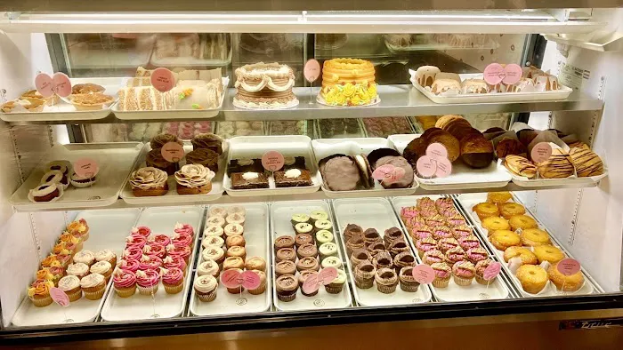 Erin McKenna's Bakery Picture 7