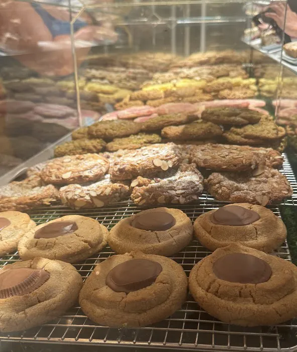 The Cookie Bar at Summer House on the Lake Picture 2