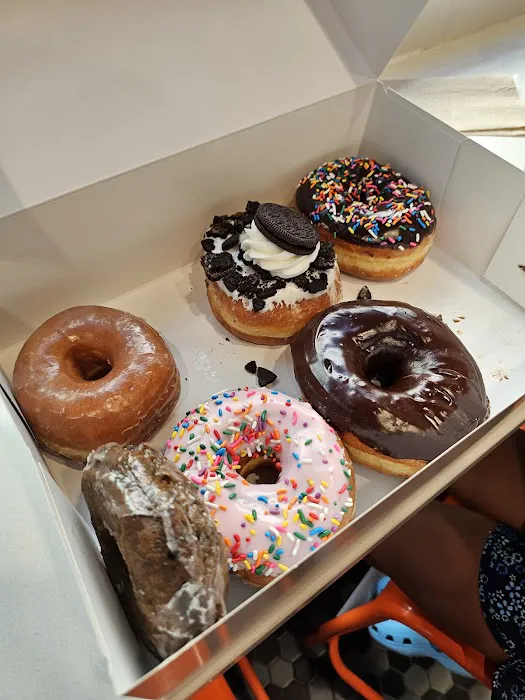 Everglazed Donuts & Cold Brew Picture 4