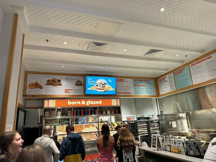 Everglazed Donuts & Cold Brew Picture 9