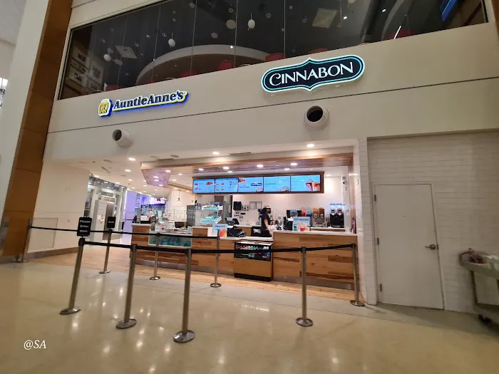 Cinnabon Picture 7