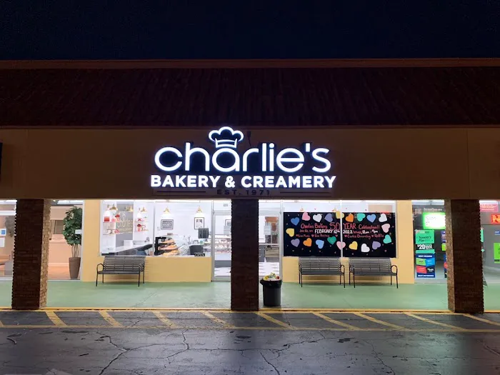 Charlie's Bakery & Creamery Picture 2