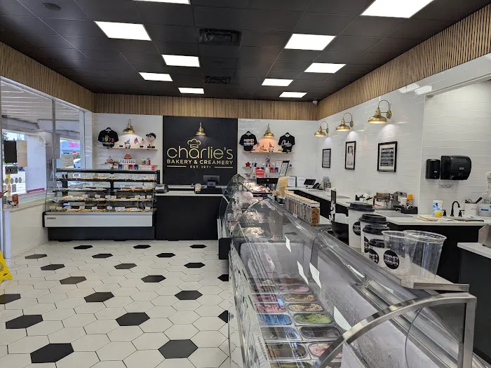Charlie's Bakery & Creamery Picture 9