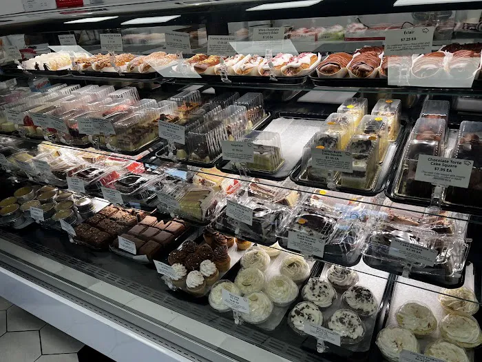 Charlie's Bakery & Creamery Picture 7