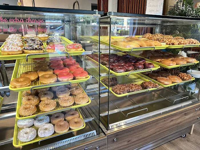 88 Donuts Bakery Cafe Picture 2