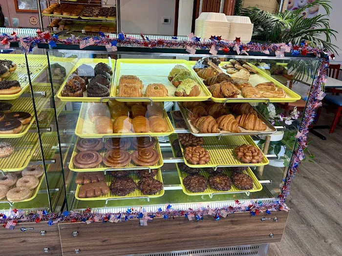 88 Donuts Bakery Cafe Picture 10