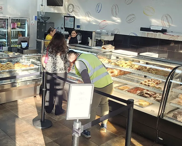 Cafe De Colombia Bakery Picture 4