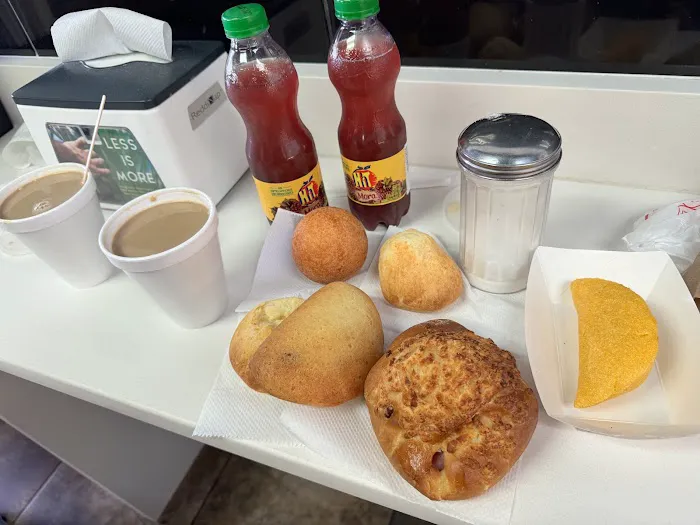 Cafe De Colombia Bakery Picture 1