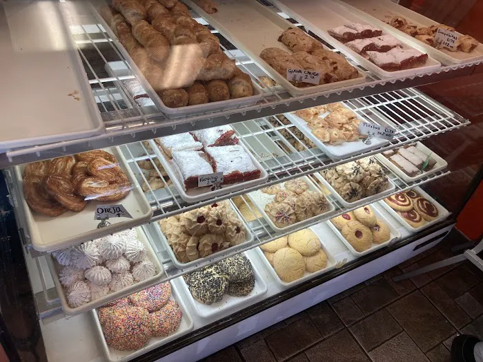 Teolinda's Bakery LLC doing business as Vecinos’ Bakery Picture 2