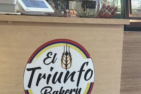 El Triunfo Bakery and Cafe