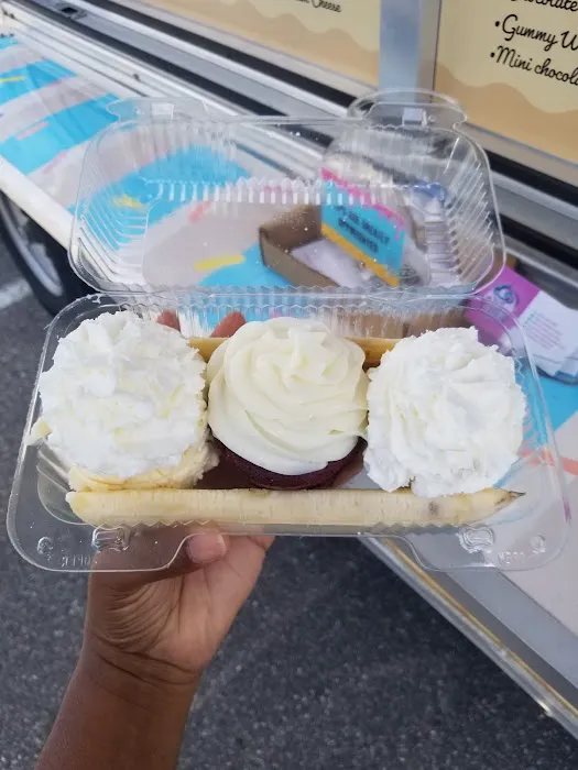 Fancy Cakes Boutique on Wheels Picture 2