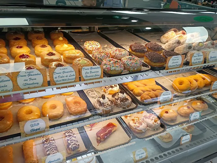 FL BAKERY AND RESTAURANT ORLANDO Picture 6