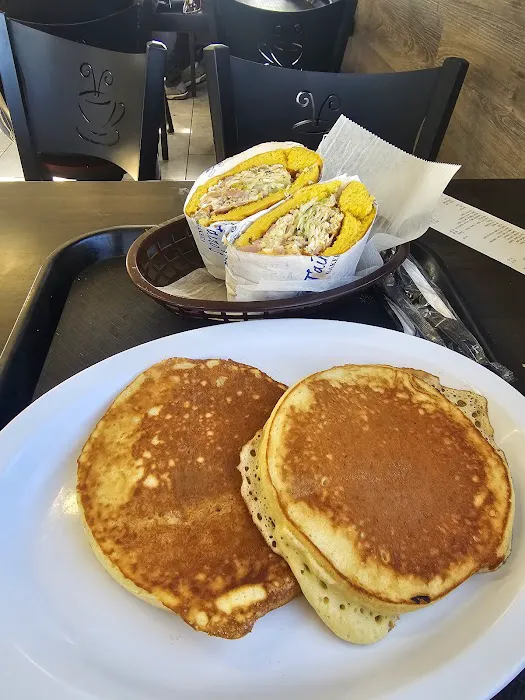 Taino's Bakery & Deli (Goldenrod) Picture 7
