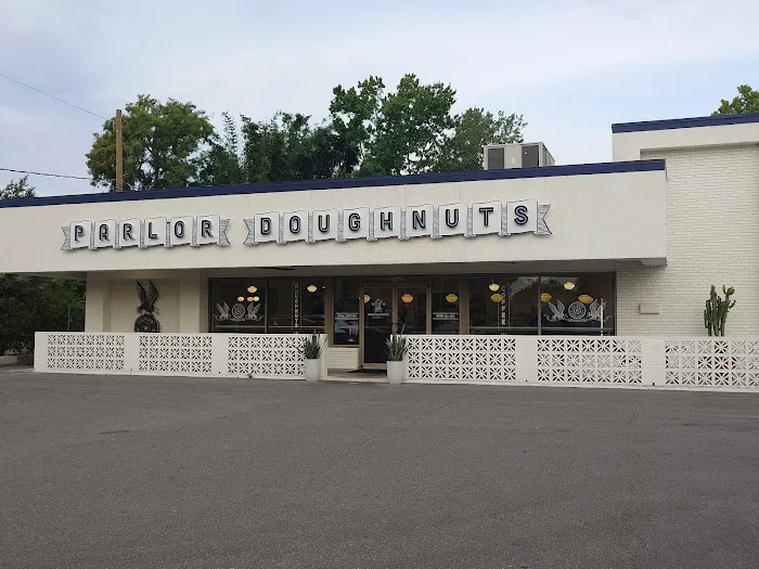 Parlor Doughnuts Picture 5