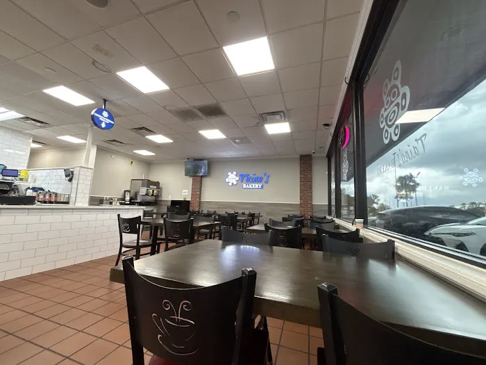 Tainos Bakery & Deli (east colonial) Picture 1