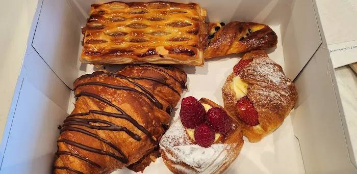 Paris Baguette Picture 1