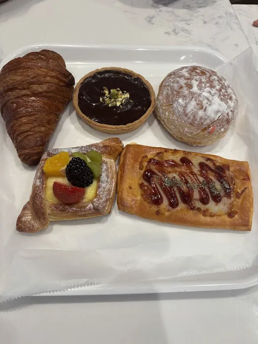 Paris Baguette Picture 8