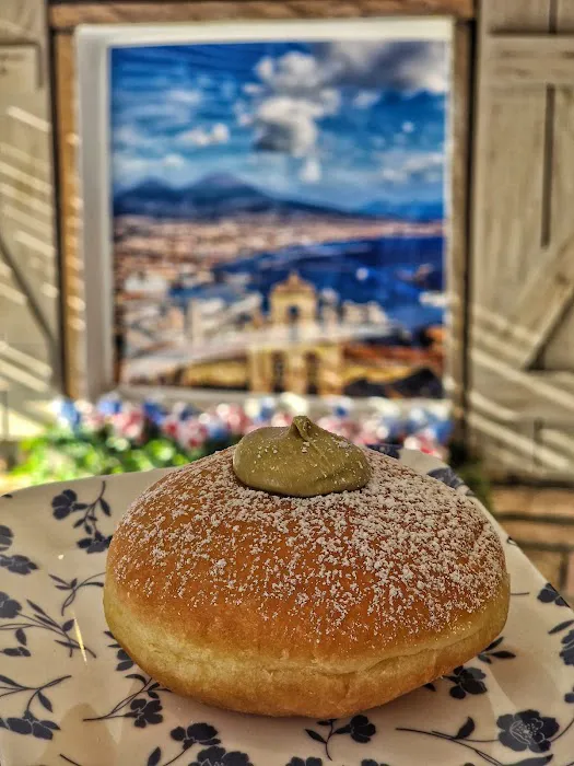 M'ama Napoli Italian Bakery & Deli Picture 3