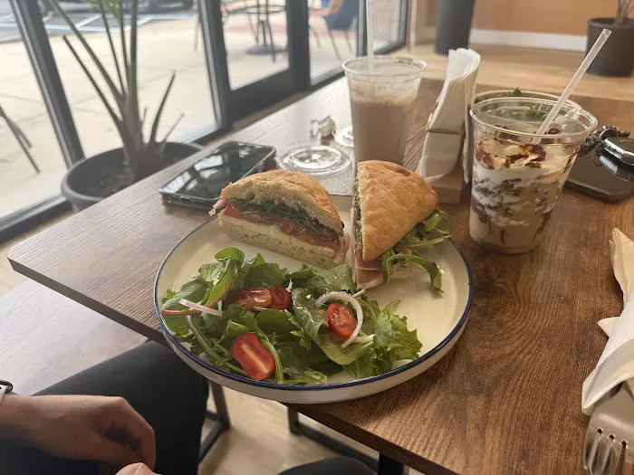 Dilatte Pastries & Coffee Shop Picture 8