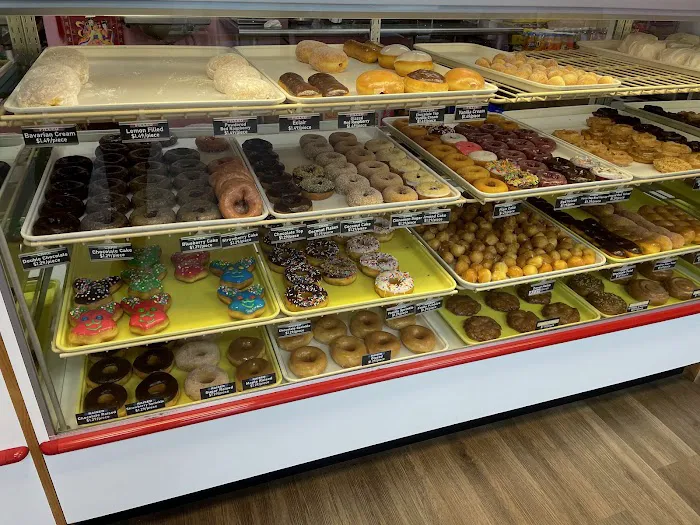 Donut Palace Picture 10