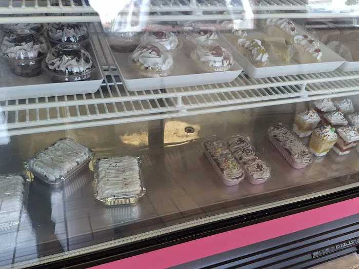 J&M SWEET, CAKES AND MORE Picture 6