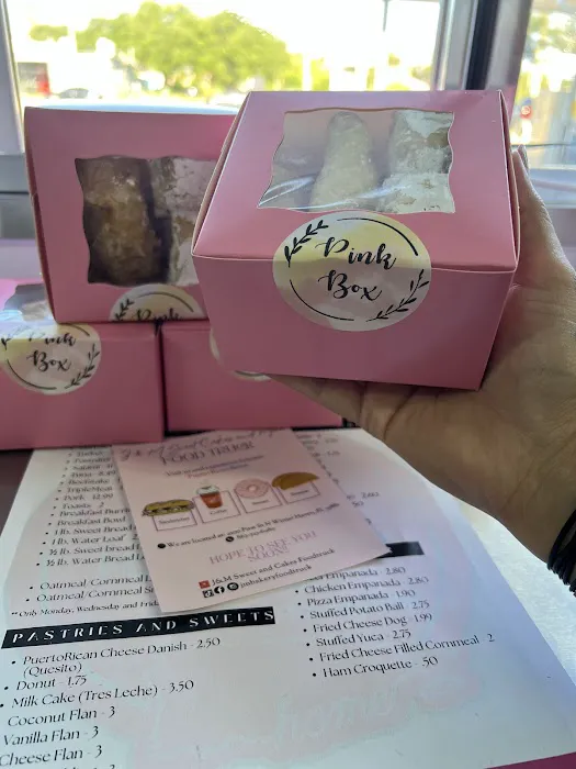 J&M SWEET, CAKES AND MORE FOOD TRUCK Picture 8