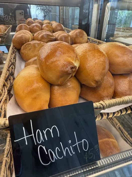 Cachitos Bakery Picture 7