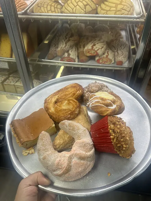 Panaderia Mexicana Cardenas Picture 4