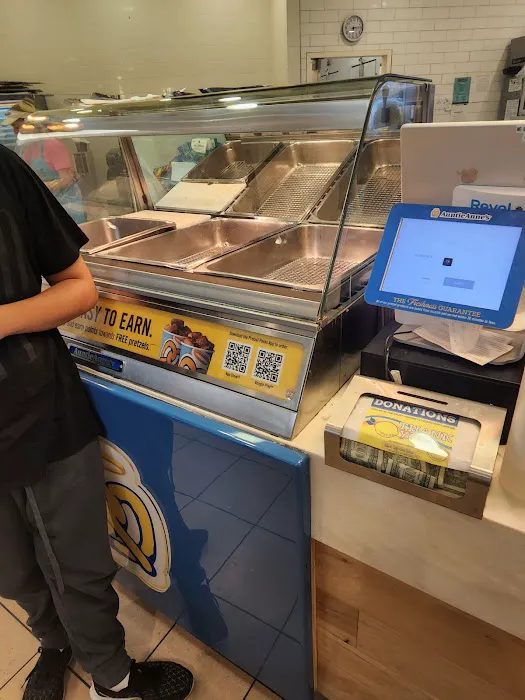 Auntie Anne's Picture 5