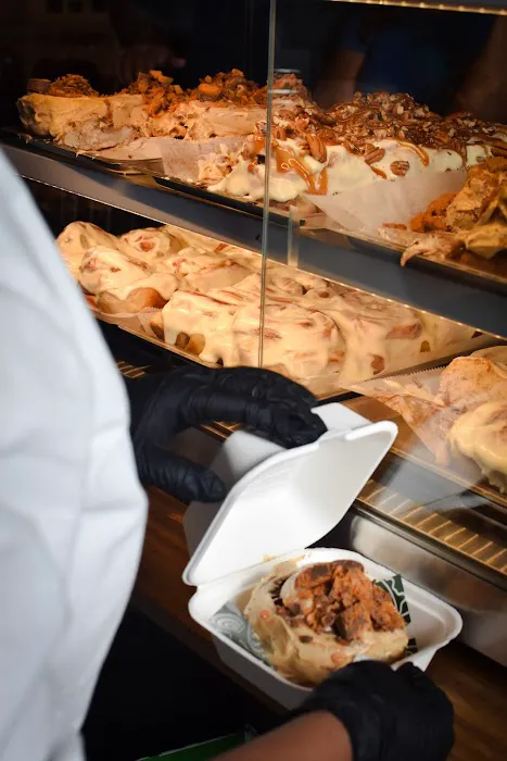 Divilma Cinnamon Rolls Picture 1