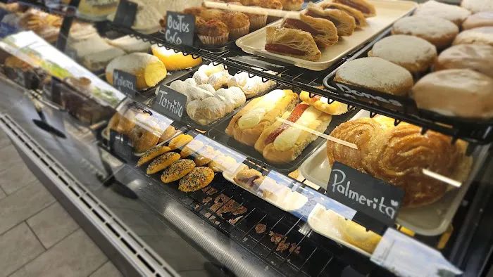 Tainos Bakery & Deli (Casselberry) Picture 7