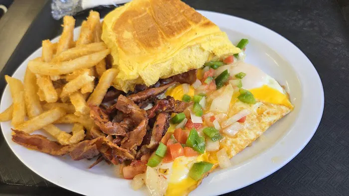 Tainos Bakery & Deli (Casselberry) Picture 3