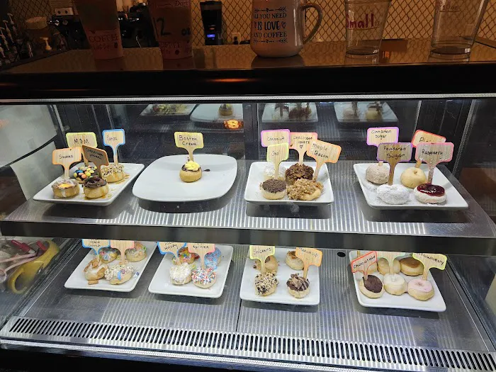 Charlie's Mini Donuts and Coffee Picture 7