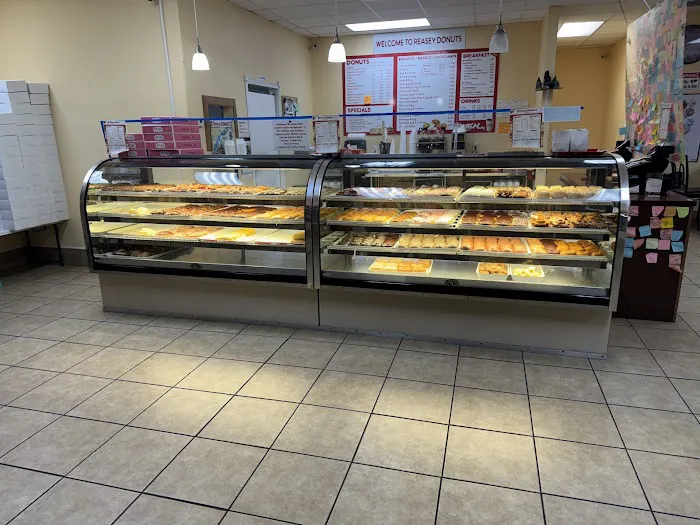 Reasey Donuts @ Downtown Mulberry Picture 1
